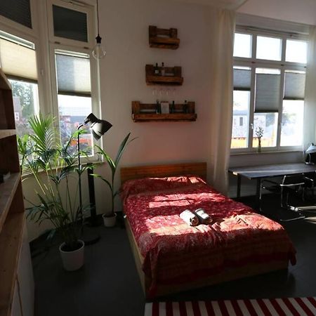 Luftiges Upcycling Studio Im Eg - Zentral Daire Berlin Dış mekan fotoğraf